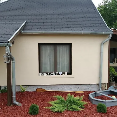 Dora Apartman Holiday home *