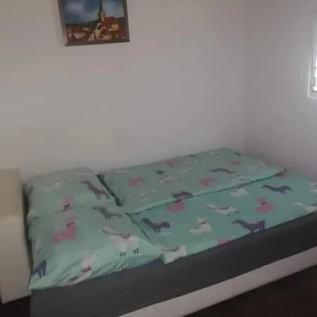 Dora Apartman