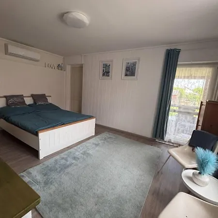 Holiday home Dora Apartman *