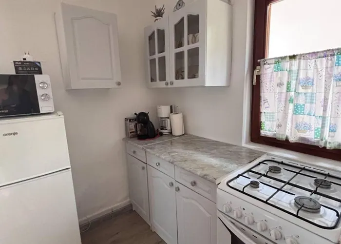 Dora * Balatongyörök